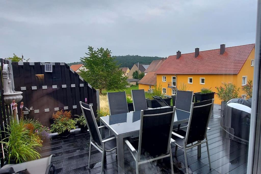 Sunny 2 Apartment