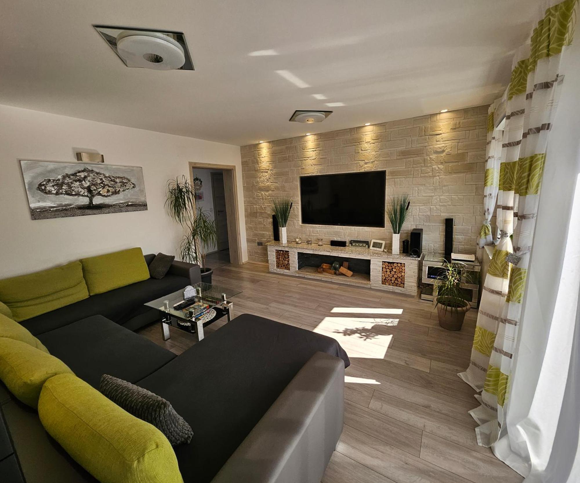 Apartment Sunny 2