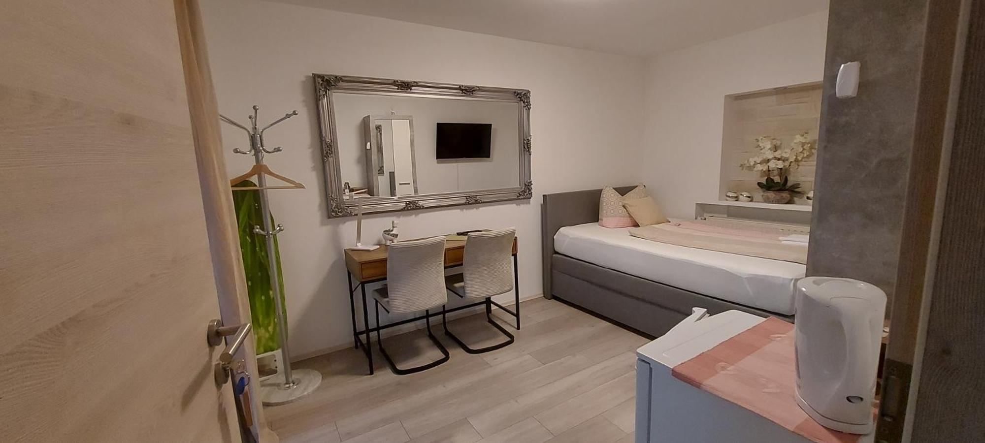 Sunny 2 Apartment